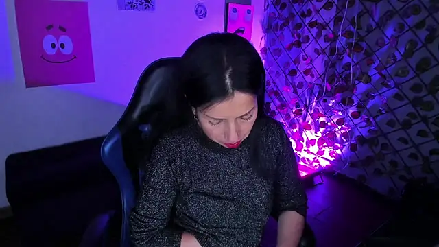 megan_collinss1 - Megan_Collinss1's free webcam - UK Sex Cams