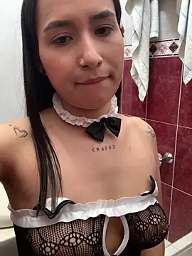 Webcam Model (Val12777)  is live.Free join now!