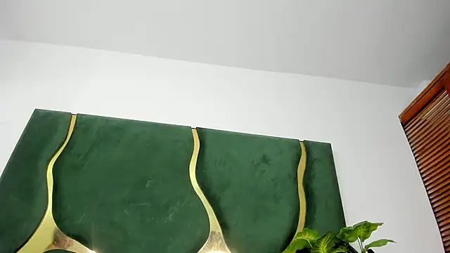 khalyasm - Khalyasm's free webcam - UK Sex Cams