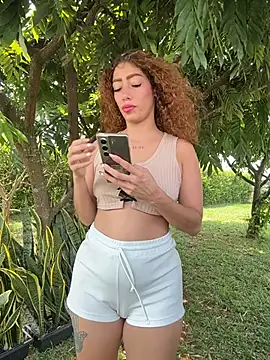 roxyrougee live sex cam