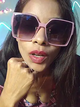 ivy_the_goddess - Ivy_the_goddess's free webcam - UK Sex Cams