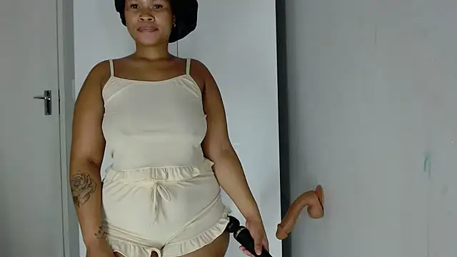 loyal_sashaa - Loyal_Sashaa's free webcam - UK Sex Cams