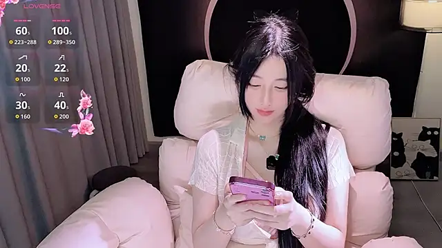 Audrey-12 live sex cam