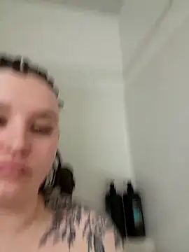mrsjess (F young) - Get in that shower baby🧼💦