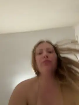 alisawhite (F young) - Finger pussy (3 fingers)🔥