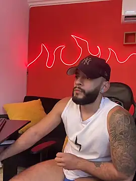 mike_savage3 (M young) - keep touch with my lovense in public