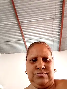 Webcam Model (Valeria73)  is live.Free join now!