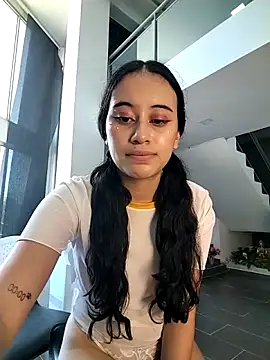 l0lita_emi (G young) - A girl anal plug + zom ass