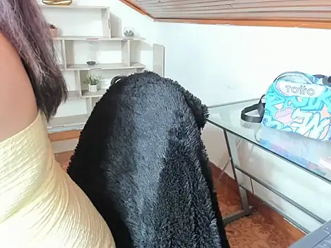 LinaBrowm webcam stripchat model stream image