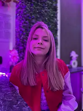 anastasiaaniess (F young) - Good afternoon Annie :heart: