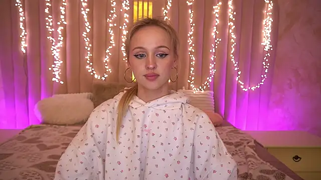 lylayeess - LylaYeess's free webcam - UK Sex Cams