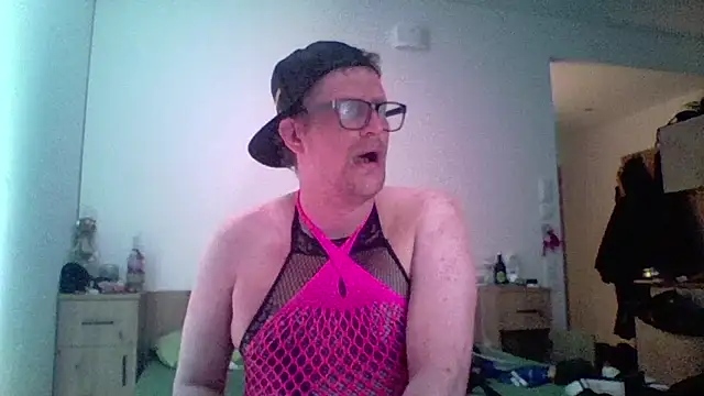 Bigthroaterboy live sex cam
