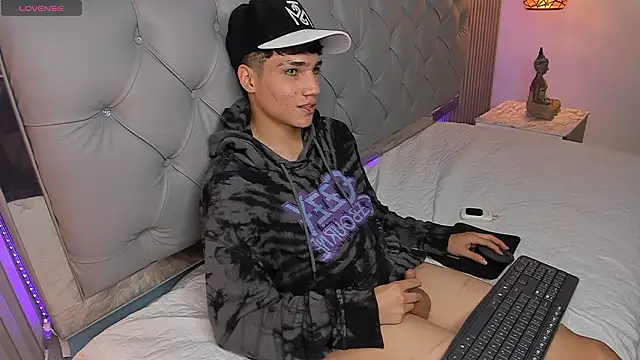 samblack_ (M twink) - cum show
