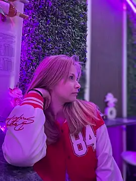 anastasiaaniess (F young) - Good afternoon Annie :heart: