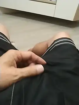 dannydy2015 (Ask my age) - Cum