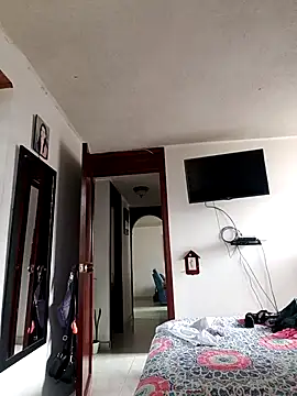 maynor_1998 (F milf) - let's fill this cup with my squirt💦