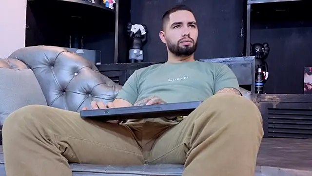 matteosantos live sex cam