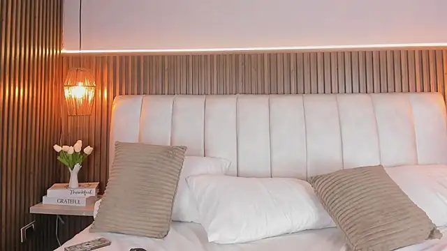 lisalain - LisaLain's free webcam - UK Sex Cams