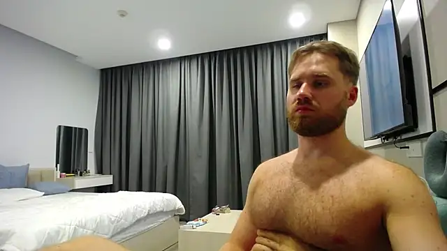 lorenzolux - LorenzoLux's free webcam - UK Sex Cams