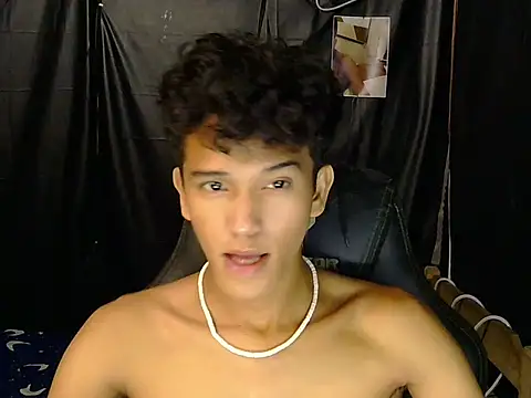 hugekenbigcock (M twink) - cum with me