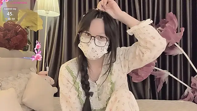 --102KymMiiss--'s room