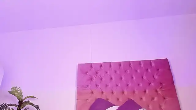 chloe_and_leider live sex cam