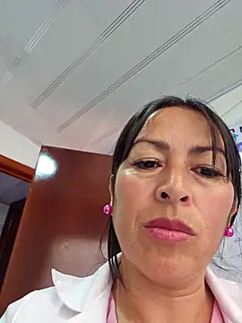 justsamantha_ (Ask my age) - OILS MY TITS IN FRONT OF MY PATIENT 🍒