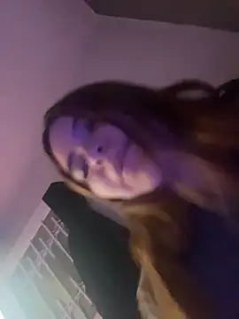 eimyaniston_cute (F teen) - LETS GO TO PLAY WITH MY DILDO 🍆🍆