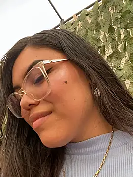 valentine_pink (F young) - Show those pair of tits