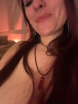 LunaMoongirl live sex cam