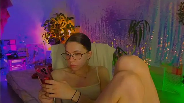 poli__ - Poli__'s free webcam - UK Sex Cams