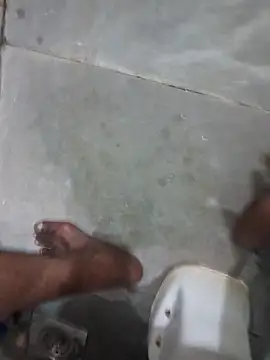 Maddymissile's live cam