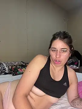 Webcam Model (soyanahii) is live