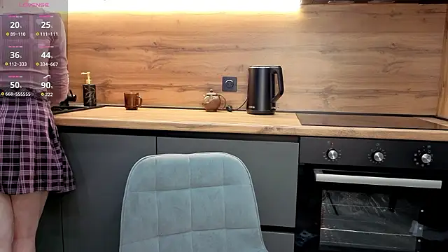 alice_toffee - Alice_toffee's free webcam - UK Sex Cams