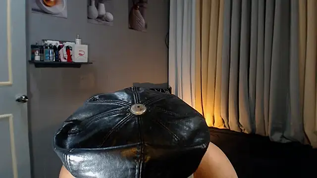 unforgettablejulia - Unforgettablejulia's free webcam - UK Sex Cams