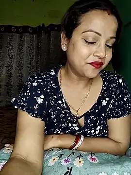 Webcam Model (hornypiu697)  is live.Free join now!