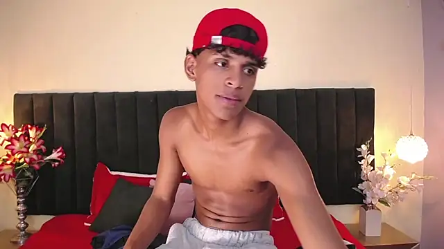 jhos_padill (M twink) - oil on the body