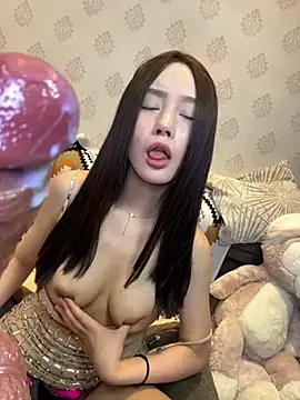 xiaxia55 (F young) - 新人首播，求大哥支持和开发~谢谢大家喜欢和支持~国王远程控制5分钟