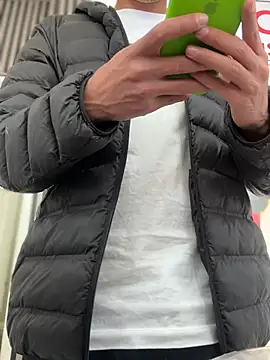 tavohot_ (M young) - Cum Show At Office With My Boss Here