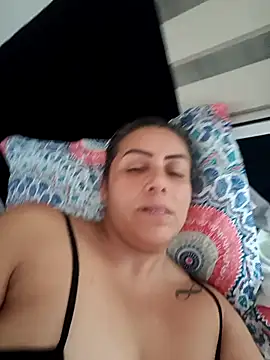 maynor_1998 (F milf) - let's fill this cup with my squirt💦