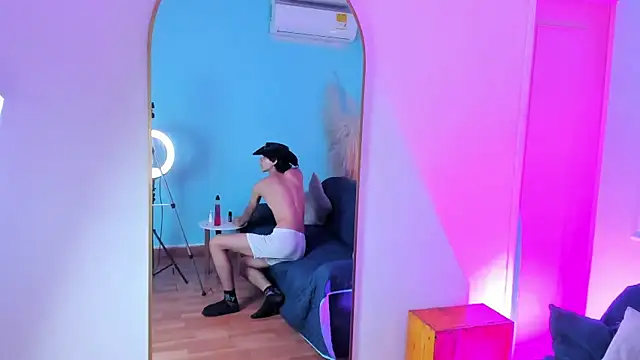 Cheys_Mast live sex cam