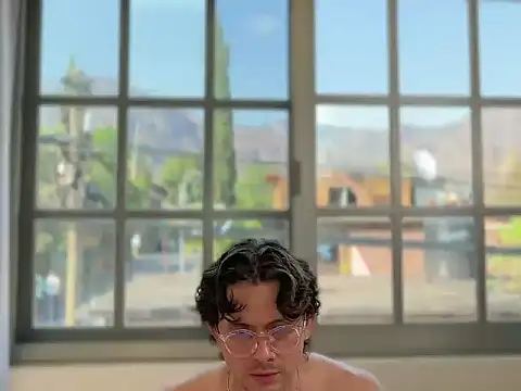 mcklister_kinky_feets - Mcklister_kinky_feets's free webcam - UK Sex Cams