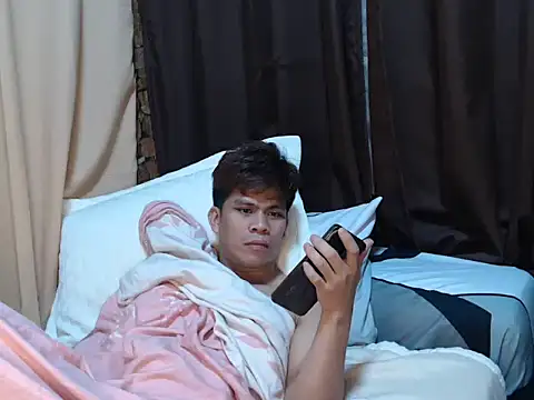 cumwhat_me (M young) - be your pet?