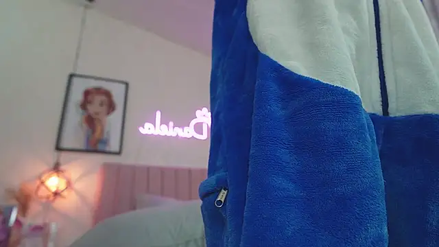 dani_parker_ (T young) - CUMSHOW IN MY FACE