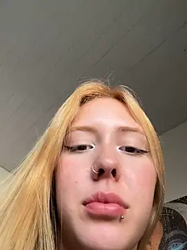 Ayla_wiens live sex cam