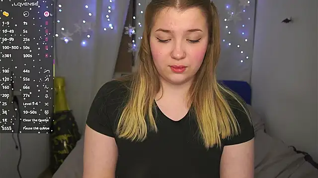 CuteSharloti live cam profile