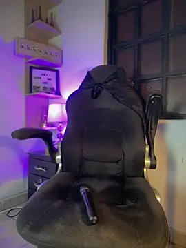 Naughty_Charly live sex cam