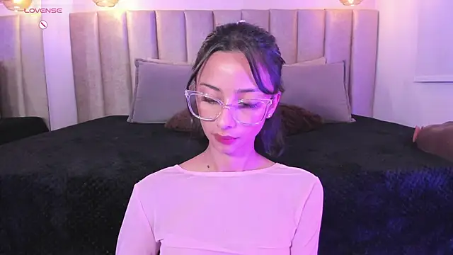 lena_martinn - Lena_martinn's free webcam - UK Sex Cams