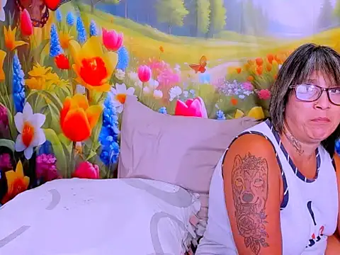 indianroxy - Indianroxy's free webcam - UK Sex Cams