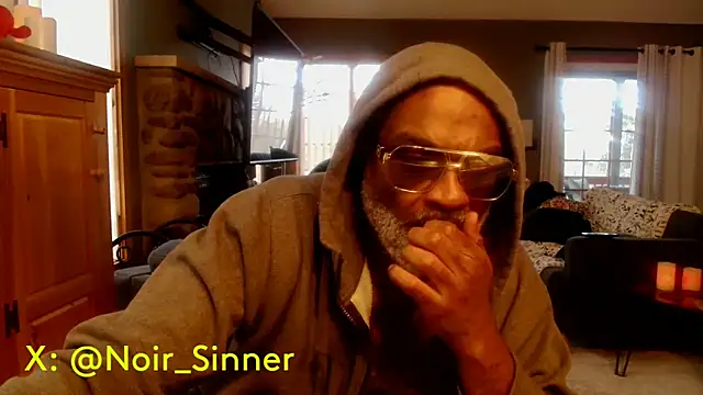 sinnernoir (M mature) - shower/ wet naked ass